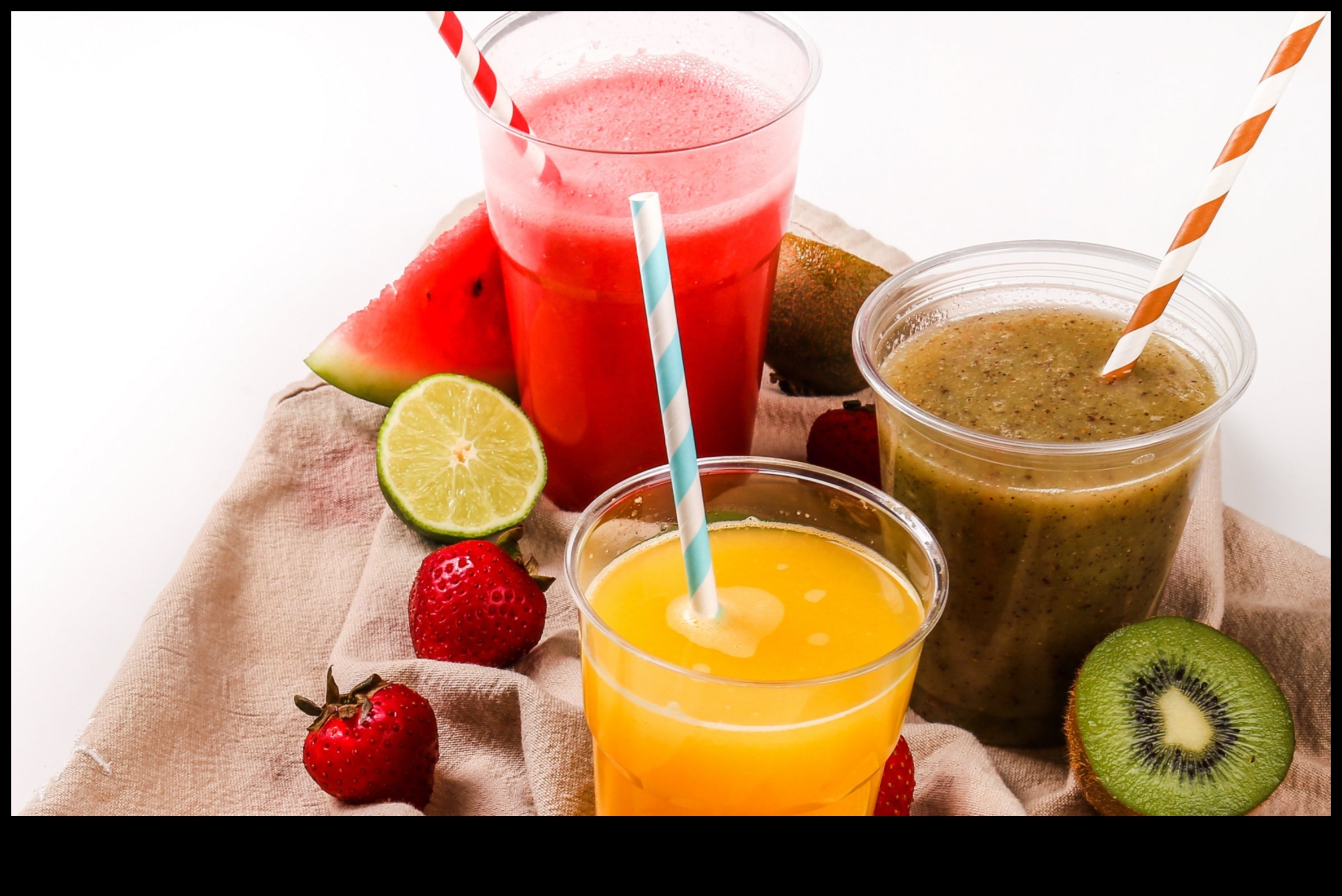 Sorbiți și răcoriți smoothie-uri de fructe răcoritoare și răcoritoare pentru a învinge căldura 3 Sorbiți și răciți: Smoothies de fructe răcoritoare și răcoritoare pentru zilele fierbinți