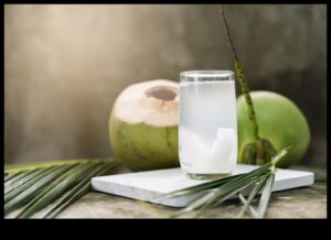 Mic dejun hidratat: Începe-ți ziua cu apă de cocos